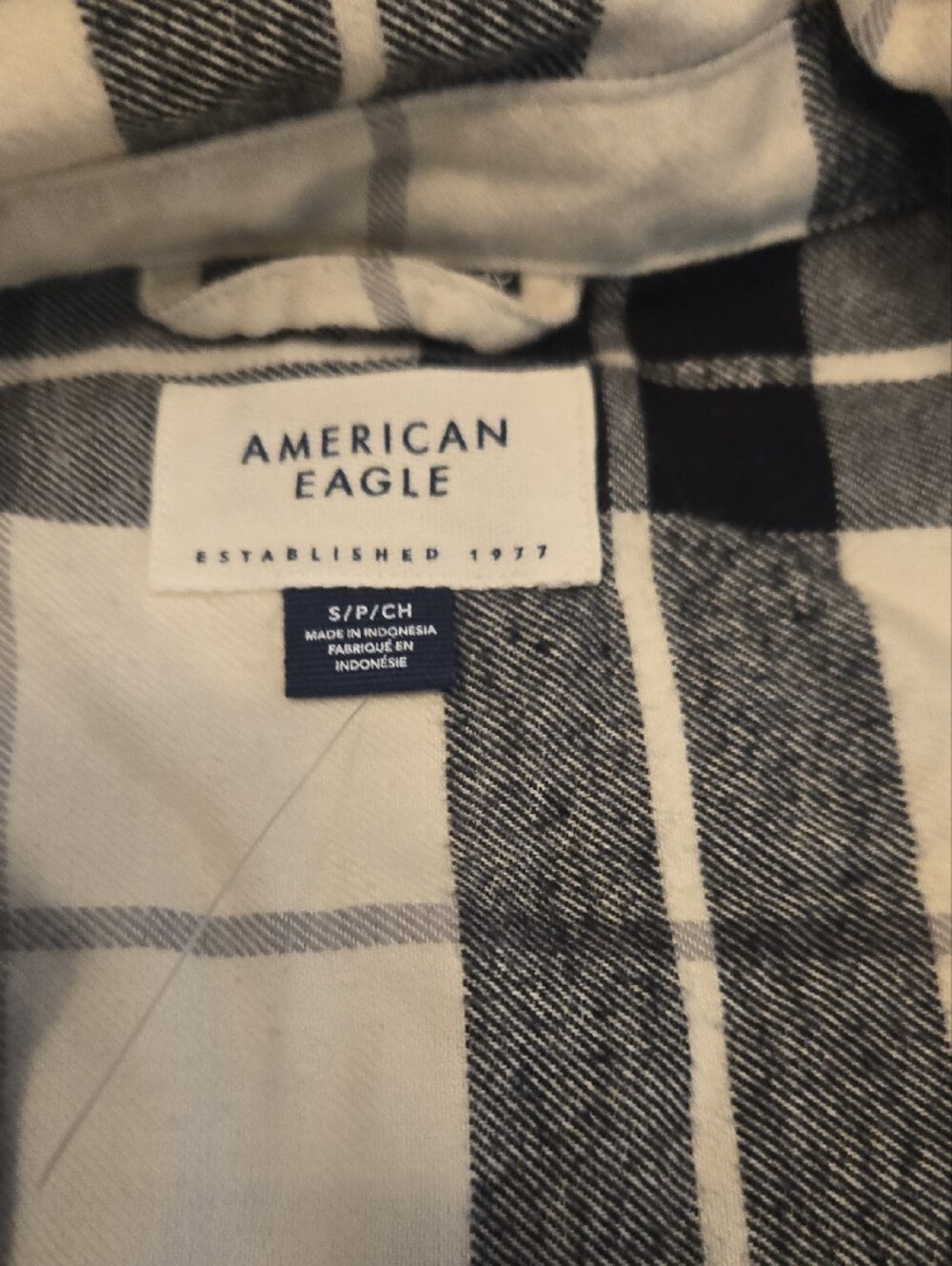 American Eagle Outfitters Off White & Black Plaid Button-Down Shirt - Picture 2 of 3